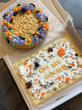 Load image into Gallery viewer, spooky cookie cake
